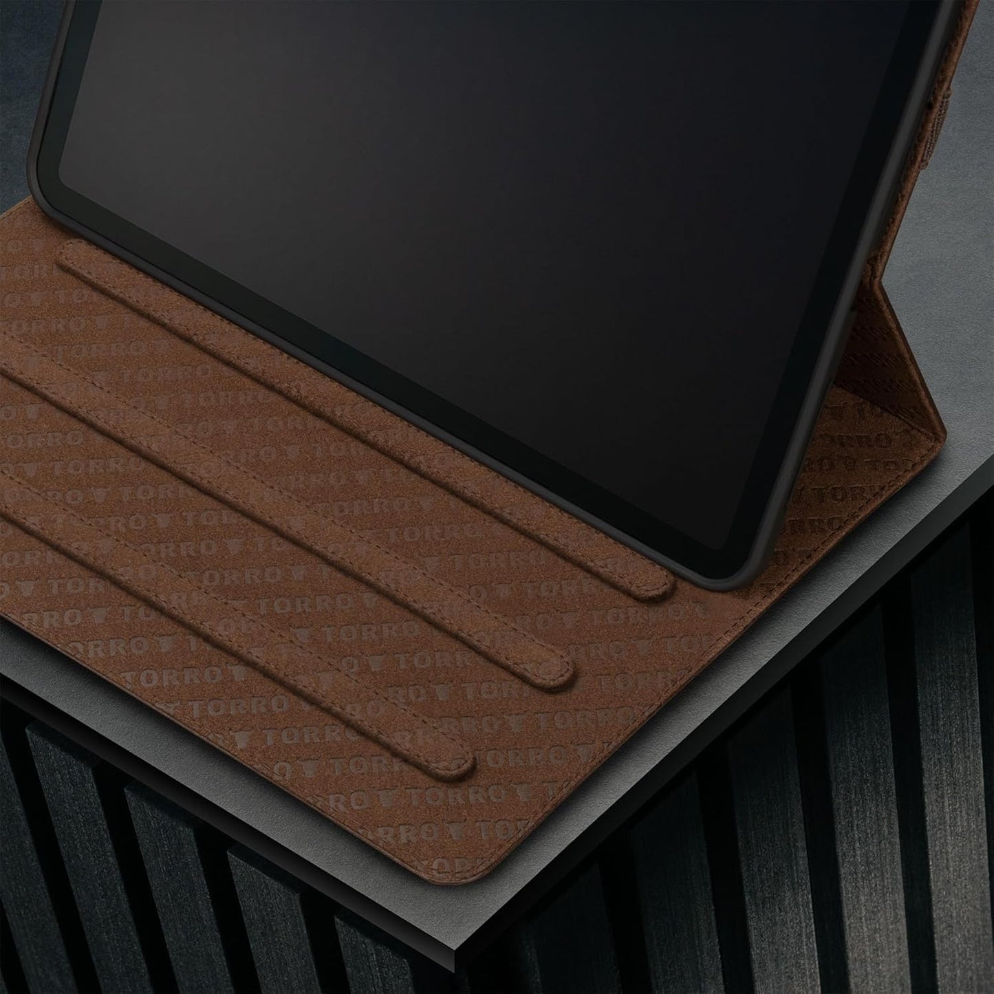 Étui Premium en Cuir pour iPad Pro 13" M4/M5