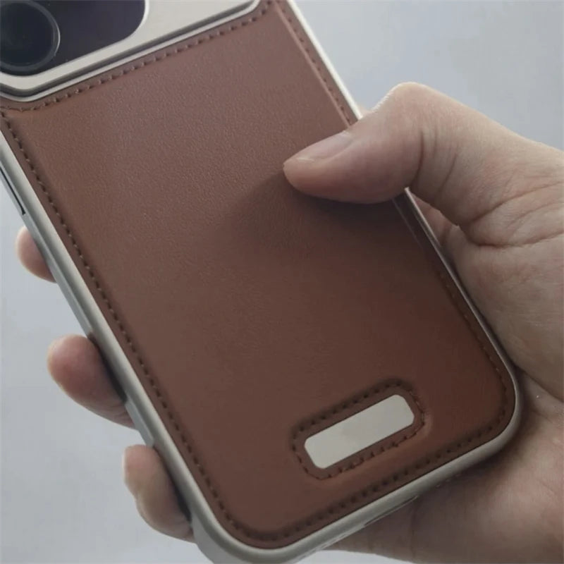 Étui de téléphone magnétique en cuir et alliage d'aluminium pour iPhone 16