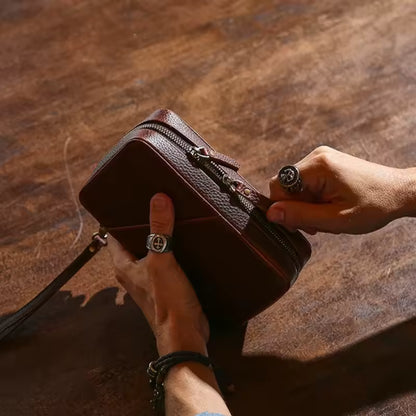 Pochette Zippée en Cuir Véritable Fait Main – L'Organisateur d'Accessoires Premium