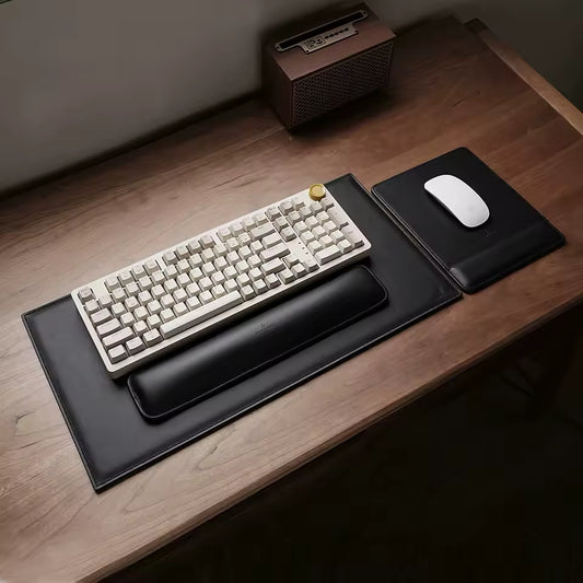 Tapis de Bureau en Cuir Cirhide Première Couche – Repose-Poignet & Protection Clavier Haut de Gamme pour le Professionnel