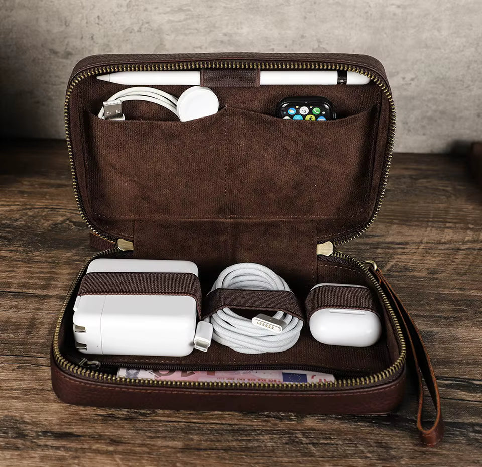 Pochette Zippée en Cuir Véritable Fait Main – L'Organisateur d'Accessoires Premium